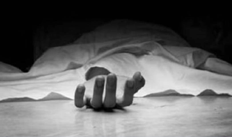 கணவன் - மனைவி அழுகிய நிலையில் சடலமாக மீட்பு. சேலத்